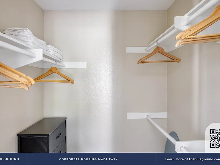 Walk-in Closet