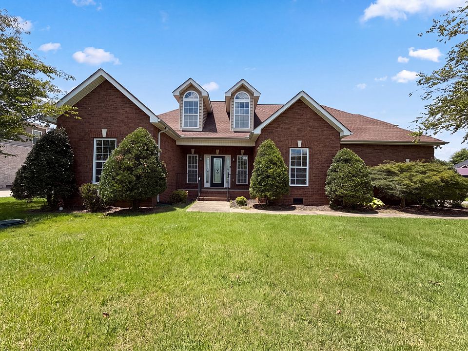 1st image of 1044 Laramie Ct
