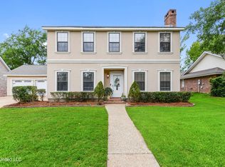 475 Cove Dr, Biloxi, MS 39531