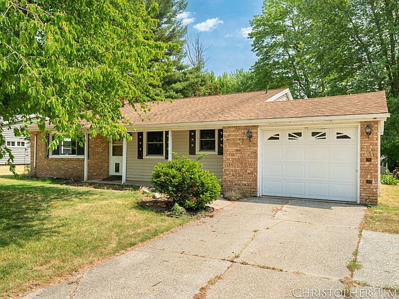 3rd image of 5168 Logan Ct