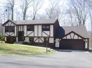 21 Tallahatchie Dr, Sussex, NJ 07461