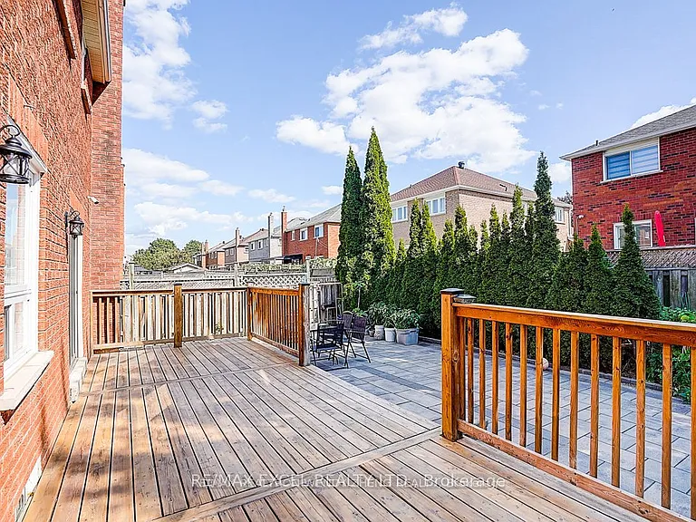 31 Durant Cres #BASEMENT — Photo 14
