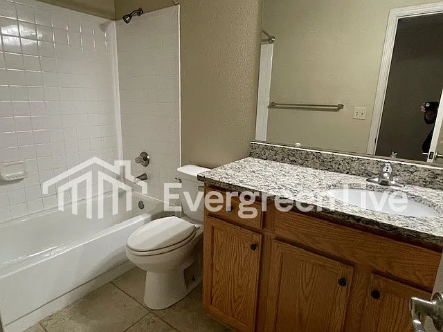 105 Barrow Ct — Photo 8