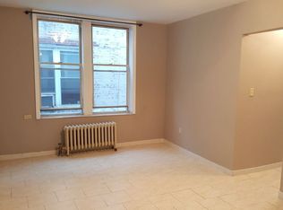 3534 29th St APT 2R, Astoria, NY 11106