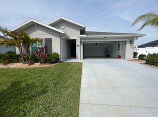 112 Oakwood Ct, Rotonda West, FL 33947