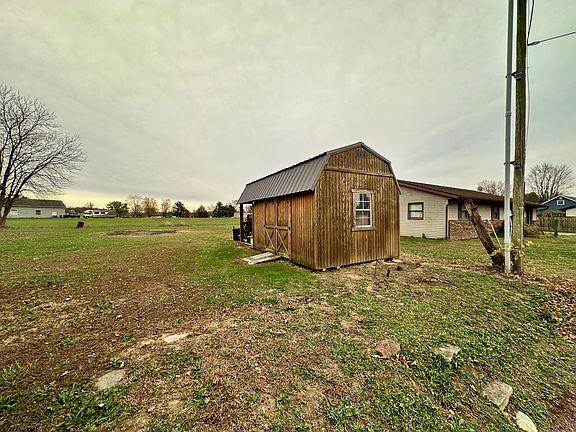 5th image of 107 Marianna Dr
