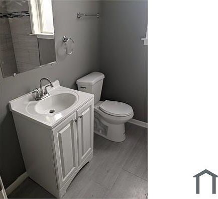 5th image of 11347 S King Dr #2