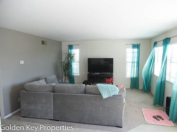 2nd image of 870 Laguna Dr #874