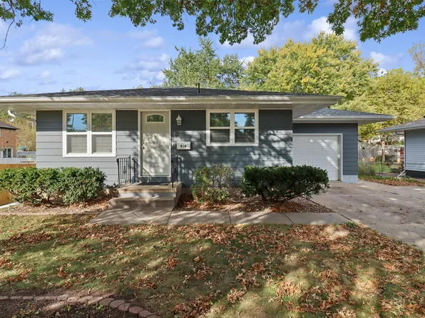 810 W Salem Ave, Indianola, IA 50125