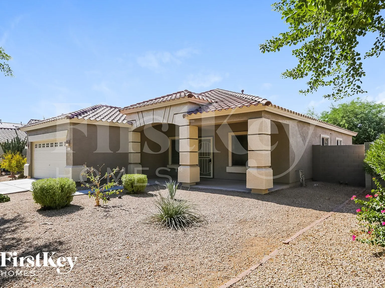 4 bed, 2.0 bath, 1930 sqft, $2,180 — Photo 3