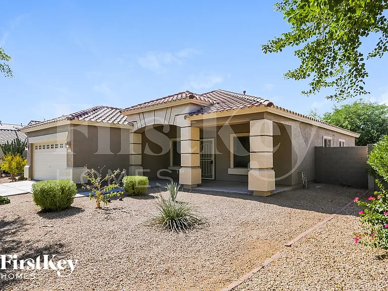 14251 W Crocus Dr — Photo 2