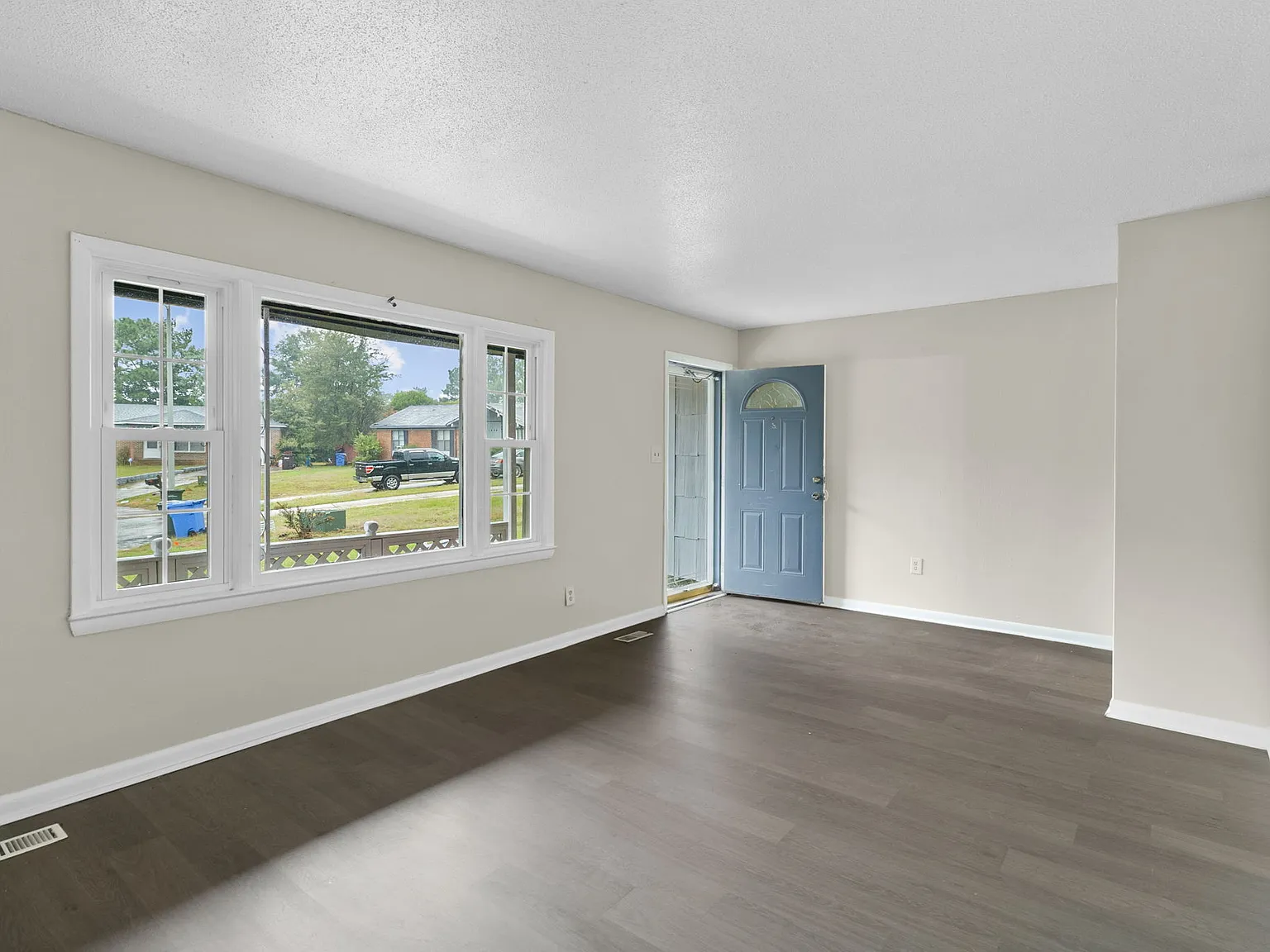 1493 Argon Avenue - 1 — Photo 2