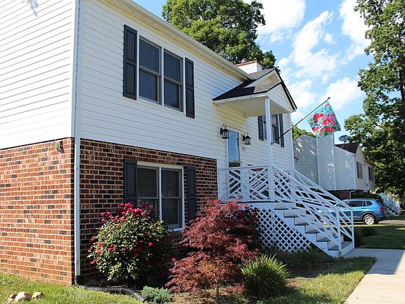 5th image of 109 Whispering Pines Ct