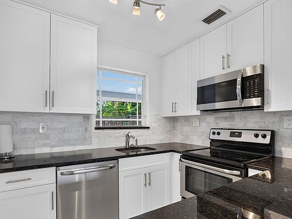 5th image of 1240 SW 3rd Ter