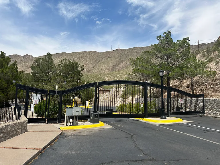 Security gate