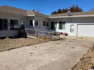 640 W 5th St, Axtell, NE 68924