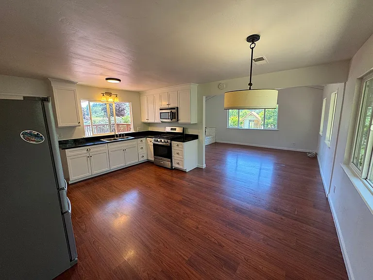 640 Peaceful Valley Dr — Photo 11