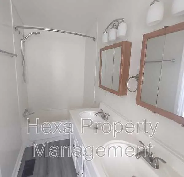 2511 FM 646 Rd N #4B — Photo 4