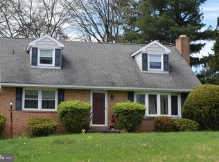 712 Hampton Court Rd, Harrisburg, PA 17109