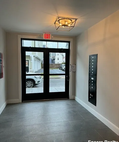 157 Everett St #302 — Photo 13