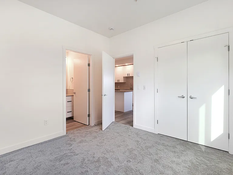 411 Wembley Rd — Photo 21