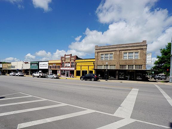 Ample Street Parking.