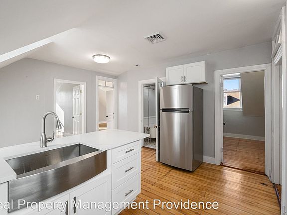 3rd image of 45-51 Wendell St Unit 3