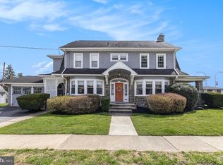 511 Darby Rd, Havertown, PA 19083