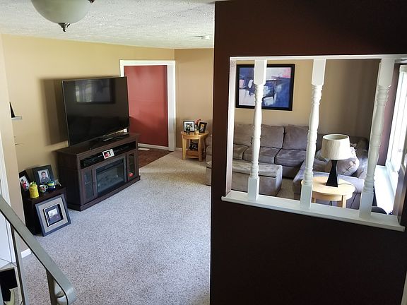 3rd image of 7646 Dahlia Dr