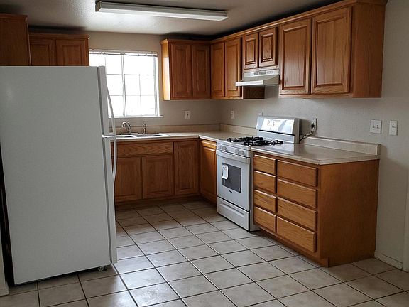 5th image of 4100 Sunrise Ave