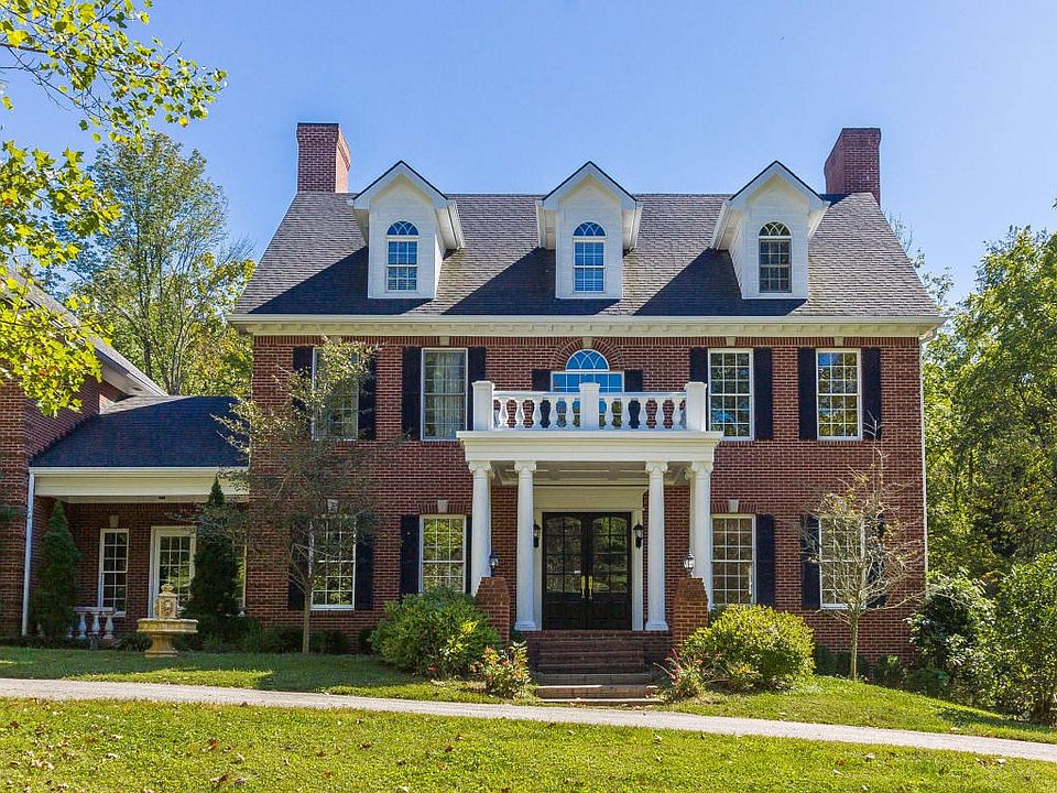 3601 Constantine Dr-08