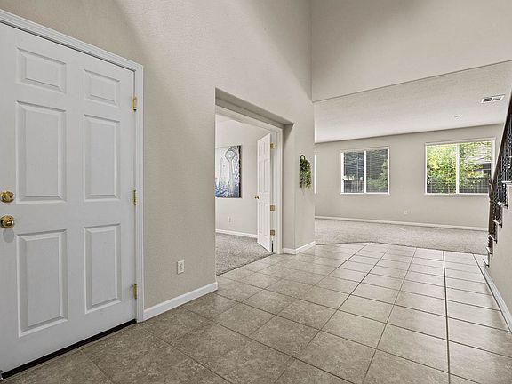 4th image of 114 Marland Ct