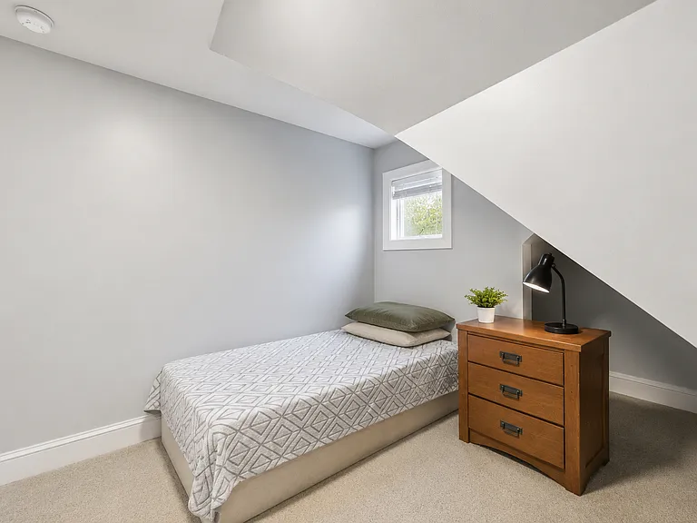 356 Cedar Ave — Photo 17