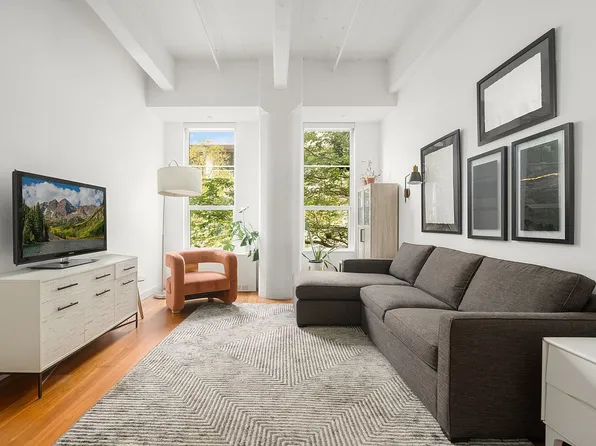 184 Kent Ave APT B402, Brooklyn, NY 11249