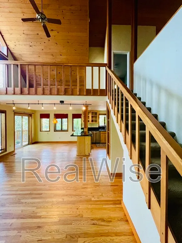 3 bed, 3.0 bath, 2228 sqft, $2,795 — Photo 3