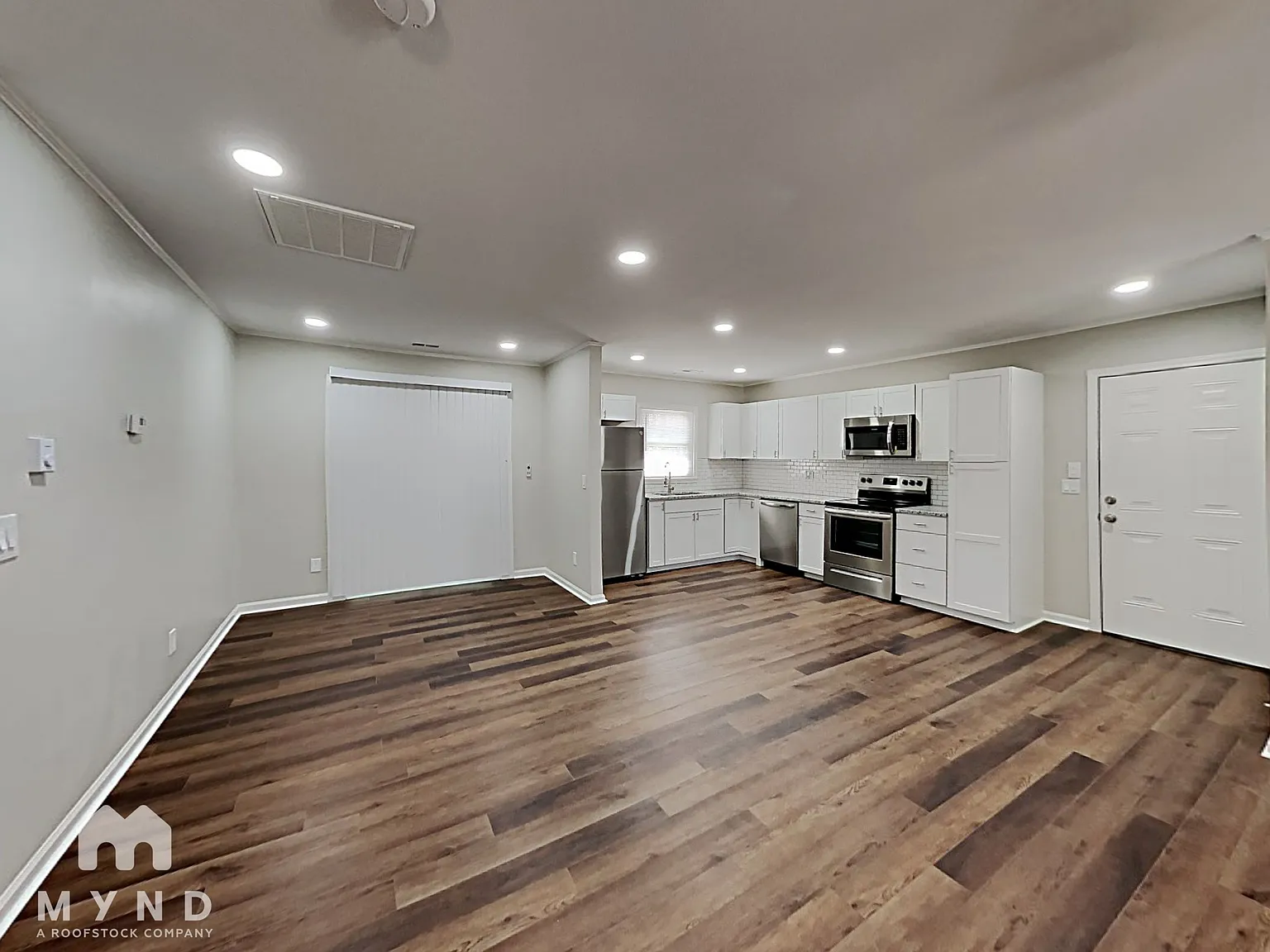 3 bed, 1.5 bath, 1114 sqft, $1,775 — Photo 4