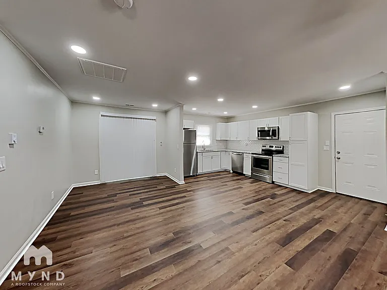 8213 Willowlake Ct — Photo 6