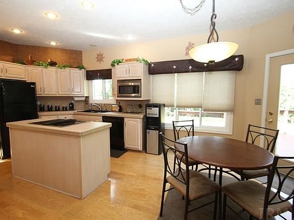 4th image of 7308 W Augusta Blvd