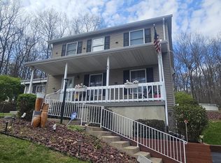 9 Bentwood Rd, Drums, PA 18222