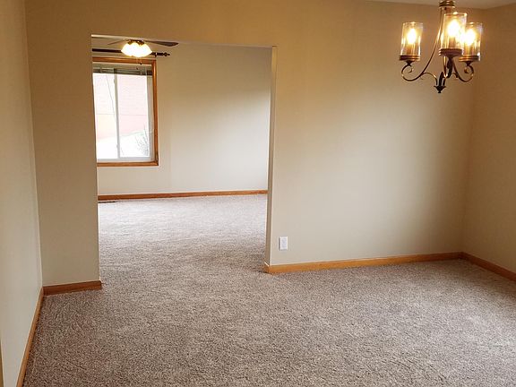 5th image of 104 W Fairview Ave