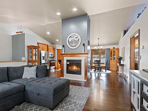 4th image of 2500 Manitowoc Rd