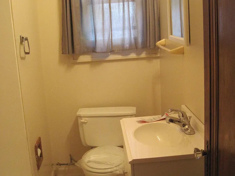 1520 Front St #2 — Photo 7