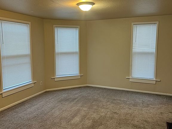 2nd image of 428 Charles St