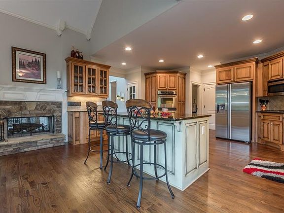 2nd image of 1704 Stargrass Dr