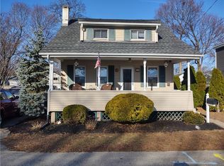 33 Mawney Ave, Warwick, RI 02889