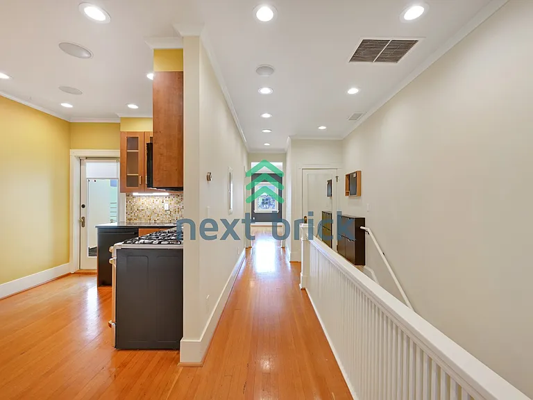 2913 Franklin Ave E #B — Photo 10