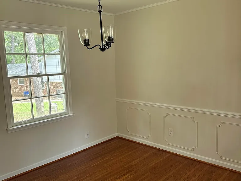 1073 Sherbrooke Cir — Photo 5