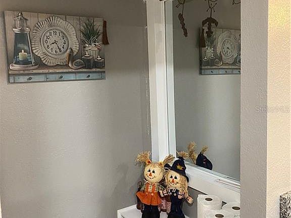 4th image of 11565 SE 60th Ave