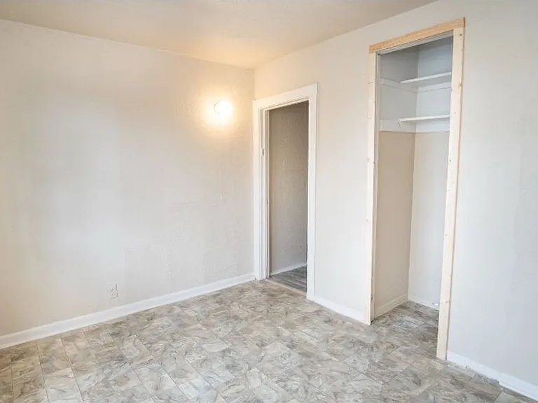 512 Bee St — Photo 13