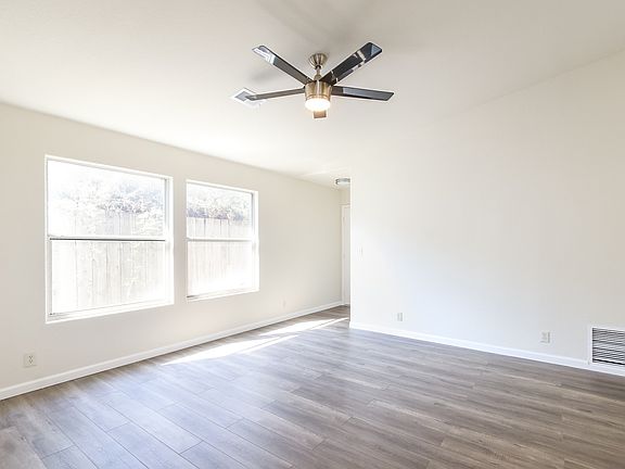 5th image of 8284 Swanston Ln